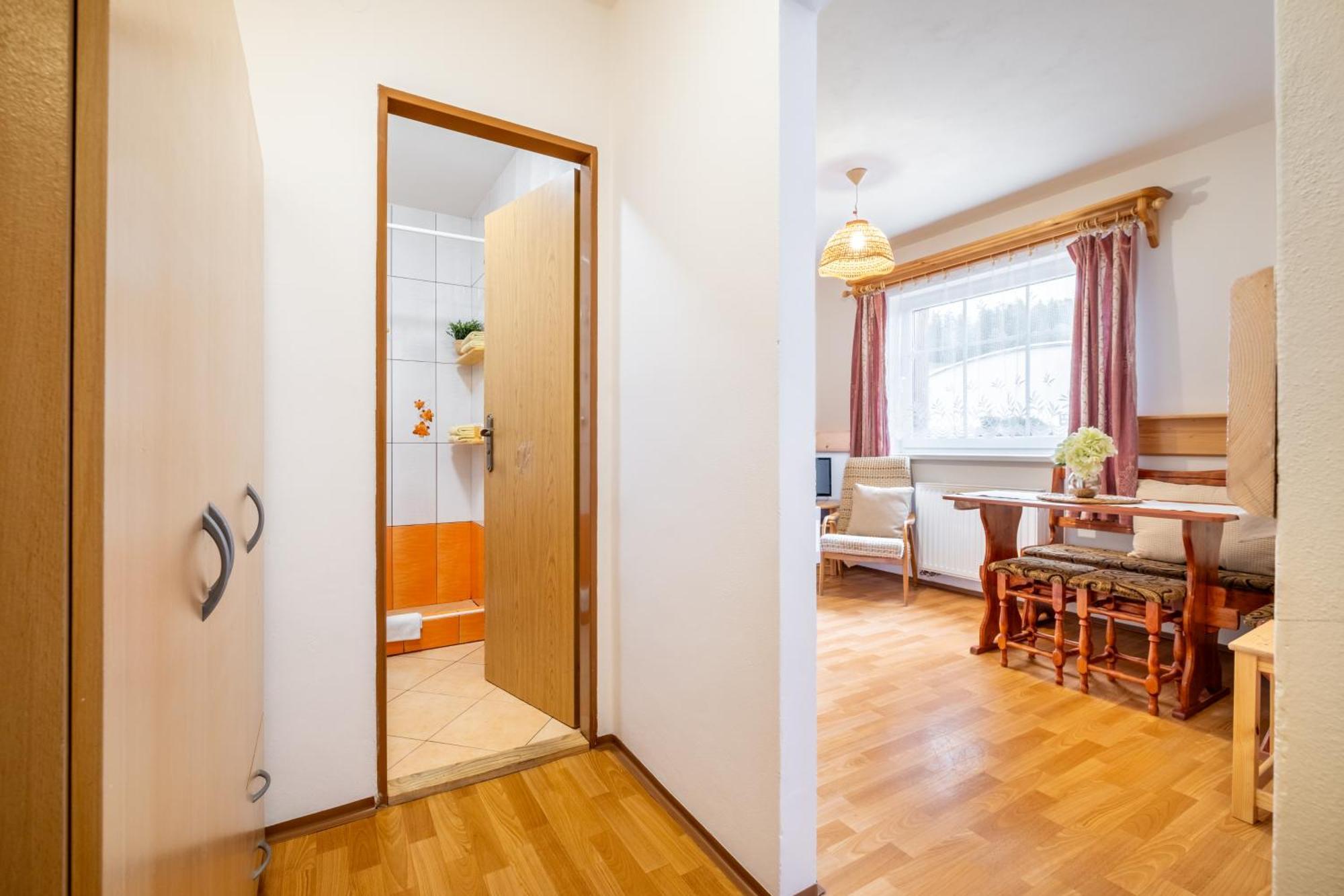 רוקיטניצה נאד איז'רו Apartmany Iwona מראה חיצוני תמונה